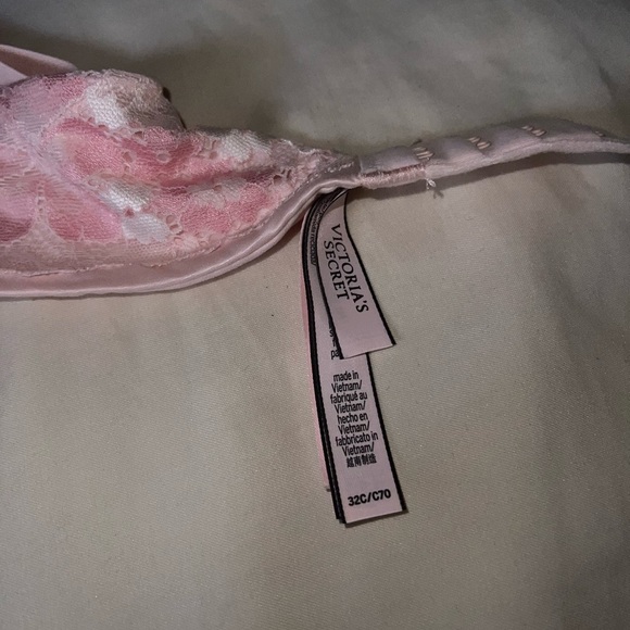 BODY BY VICTORIA
Lace Lightly Lined Demi Bra and panties set in lace detail pink - Picture 5 of 8